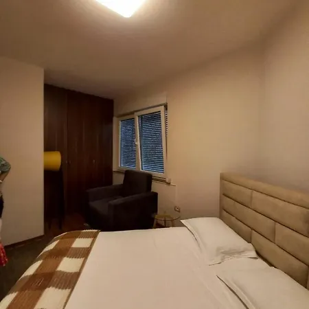 Guest house Penthouse & Aparts