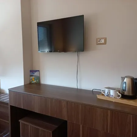 Penthouse & Aparts Guest house
