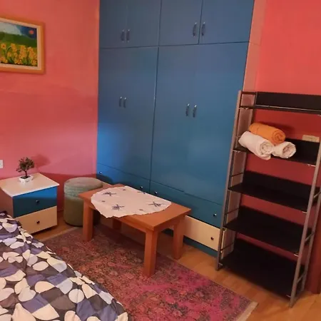 Penthouse & Aparts Tirana